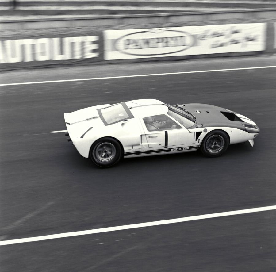  Ford GT40 (Mk I) 1965 года  (фото 30 из 66)